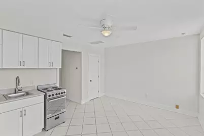 908 Villas Drive #18, Venice, FL 34285 - Photo 10