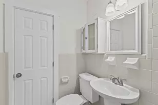 908 Villas Dr, Venice, FL 34285 - Photo 12