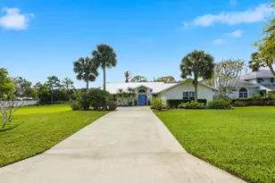 8789 SE Woodwind St, Hobe Sound, FL 33455 - Photo 4