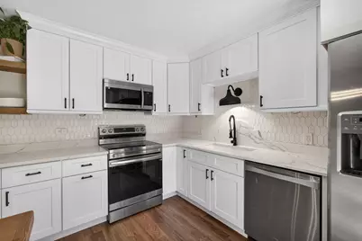 711 7th Lane, Palm Beach Gardens, FL 33418 - Photo 2