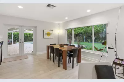 2001 Embassy Drive, West Palm Beach, FL 33401 - Photo 16