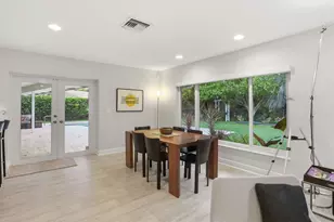 2001 Embassy Dr, West Palm Beach, FL 33401 - Photo 16