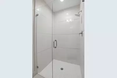 2001 Embassy Drive, West Palm Beach, FL 33401 - Photo 20