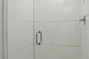 2001 Embassy Dr, West Palm Beach, FL 33401 - Photo 20