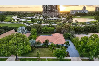 2001 Embassy Drive, West Palm Beach, FL 33401 - Photo 54