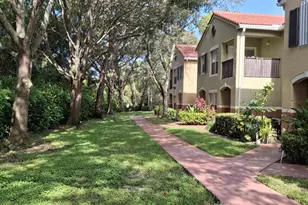 10300 Fox Trail Rd S, Royal Palm Beach, FL 33411 - Photo 20