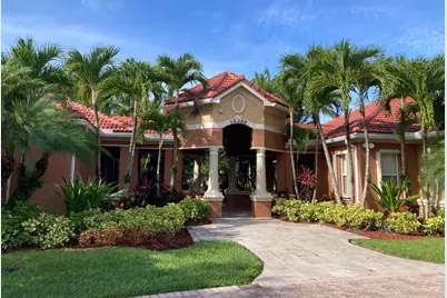 10300 Fox Trail Road S, Royal Palm Beach, FL 33411 - Photo 8