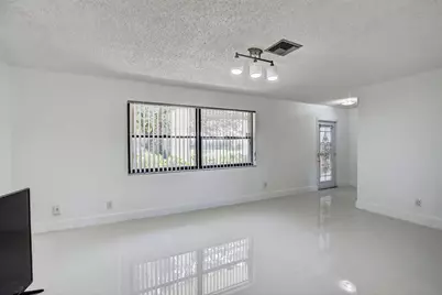 8201 SW 57th Street, Davie, FL 33328 - Photo 6