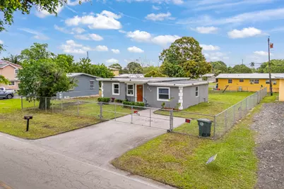 217 NW 14th Street, Belle Glade, FL 33430 - Photo 2