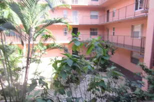 2841 Somerset Dr, Lauderdale Lakes, FL 33311 - Photo 20