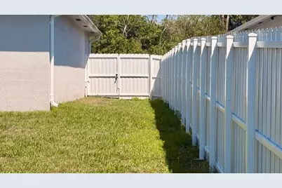 2490 SE Bayshore Boulevard, Port Saint Lucie, FL 34984 - Photo 32