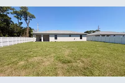 2490 SE Bayshore Boulevard, Port Saint Lucie, FL 34984 - Photo 4