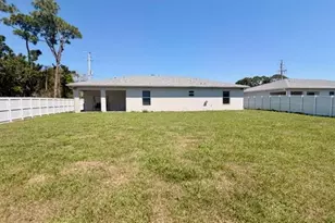 2490 SE Bayshore Blvd, Port Saint Lucie, FL 34984 - Photo 4