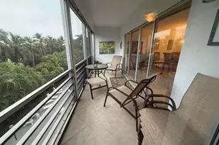 300 NE 14th Ave, Hallandale Beach, FL 33009 - Photo 18