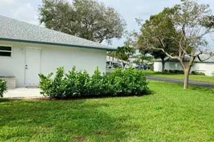 1155 S Drive Cir, Delray Beach, FL 33445 - Photo 4