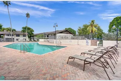 143 S Laurel Drive #604, Margate, FL 33063 - Photo 6