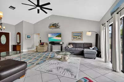 5875 Sun Pointe Circle, Boynton Beach, FL 33437 - Photo 4