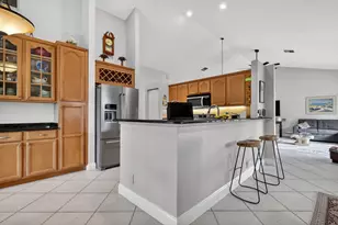 5875 Sun Pointe Cir, Boynton Beach, FL 33437 - Photo 8