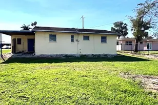 725 SE 1st St, Belle Glade, FL 33430 - Photo 4