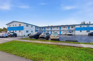 410 W Palm St, Lantana, FL 33462 - Photo 2