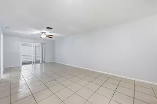 410 W Palm St, Lantana, FL 33462 - Photo 4