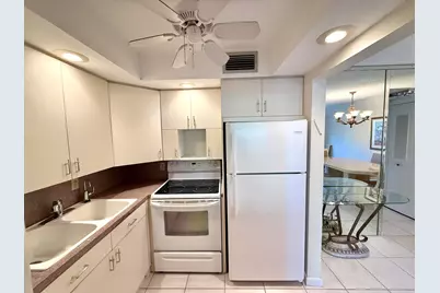 2009 Berkshire A, Deerfield Beach, FL 33442 - Photo 2