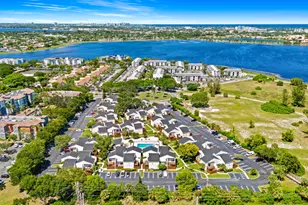 637 Executive Center Dr, West Palm Beach, FL 33401 - Photo 2