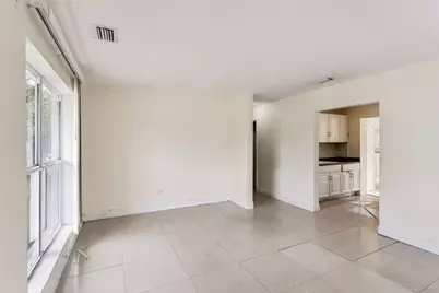 520 NE 45th Street, Deerfield Beach, FL 33064 - Photo 14