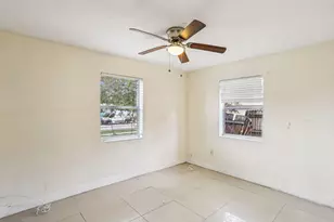520 NE 45th St, Deerfield Beach, FL 33064 - Photo 12