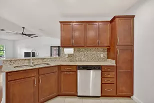 1 Cortez Ln, Port Saint Lucie, FL 34952 - Photo 10