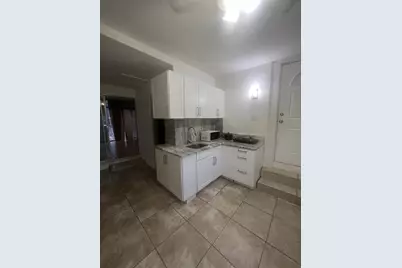 31 NE 56th Street, Oakland Park, FL 33334 - Photo 2