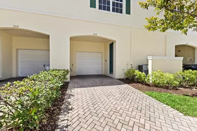 704 SW 2nd Avenue, Pompano Beach, FL 33060 - Photo 22