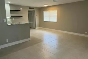 267 Flanders F, Delray Beach, FL 33484 - Photo 4