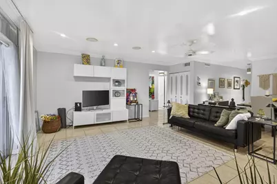202 Oxford 200, West Palm Beach, FL 33417 - Photo 10