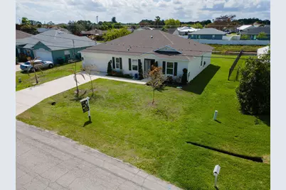 138 SW Carter Avenue, Port Saint Lucie, FL 34983 - Photo 2