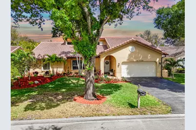 10059 NW 49th Place, Coral Springs, FL 33076 - Photo 2