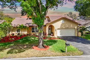 10059 NW 49th Pl, Coral Springs, FL 33076 - Photo 2