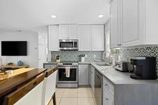 2601 NE 9th Terrace, Wilton Manors, FL 33334 - Photo 10