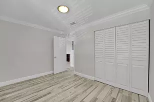 704 Freedom Ct, Deerfield Beach, FL 33442 - Photo 8