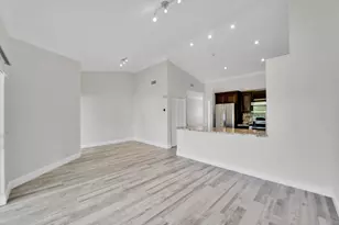 704 Freedom Ct, Deerfield Beach, FL 33442 - Photo 14