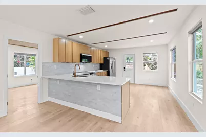 818 Briggs Street, West Palm Beach, FL 33405 - Photo 12