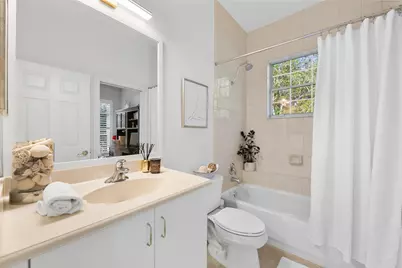 8019 S Savannah Circle, Davie, FL 33328 - Photo 32