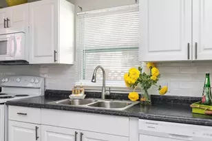 221 S C St, Lake Worth Beach, FL 33460 - Photo 8