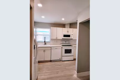 8933 SE Hobe Ridge Avenue, Hobe Sound, FL 33455 - Photo 2