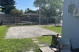 530 S C Street W, Lake Worth Beach, FL 33460 - Photo 6