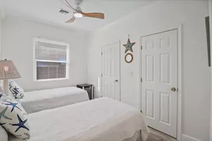 301 Hawthorne Dr, Lake Park, FL 33403 - Photo 16