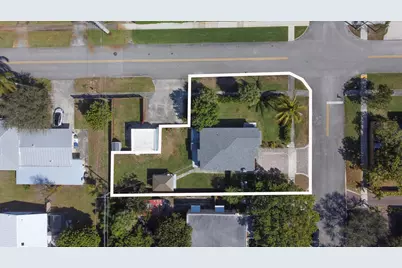 301 Hawthorne Drive, Lake Park, FL 33403 - Photo 38