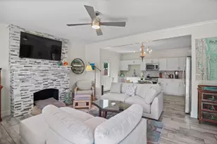 301 Hawthorne Dr, Lake Park, FL 33403 - Photo 10