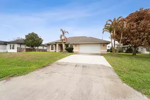 2583 SW Kenilworth St, Port Saint Lucie, FL 34953 - Photo 2