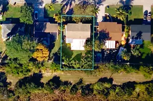 3546 Betty Ann Ct E, West Palm Beach, FL 33403 - Photo 1
